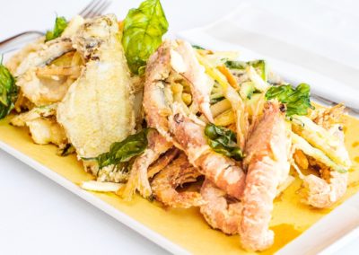 Fritto misto dell' Adriatico con verdure dell'orto